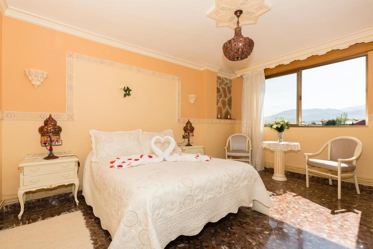 Habitaciones Iraizas Con Piscina Otura Dış mekan fotoğraf